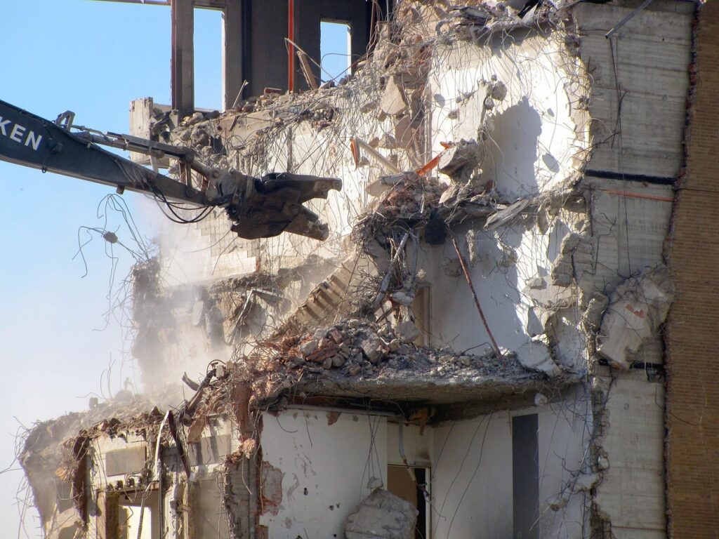 空き家の解体費用の相場はどのくらい？