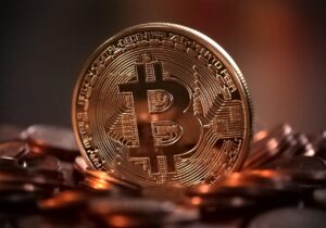 相続した空き家を売却して即現金化する方法は？